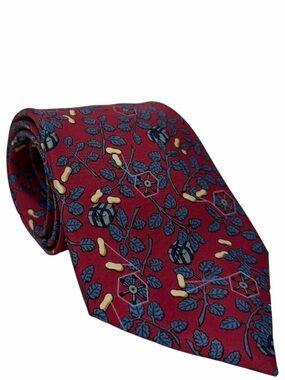 Rare Hermes Vintage‎ Leaf Vines Peanuts Gift Boxes Silk Whimsical Novelty Tie